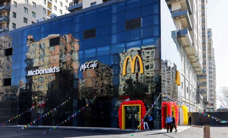 “McDonald's”ın köhnə Nəsimi bazarının yerində yeni restoranı açılıb - 