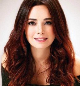 Özgü Namal