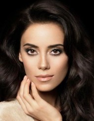 Cansu Dere