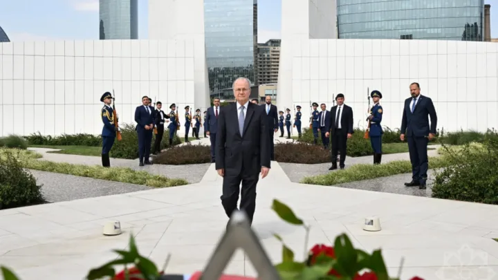 Məhəmməd Mustafa Bakıda Zəfər parkını ziyarət etdi