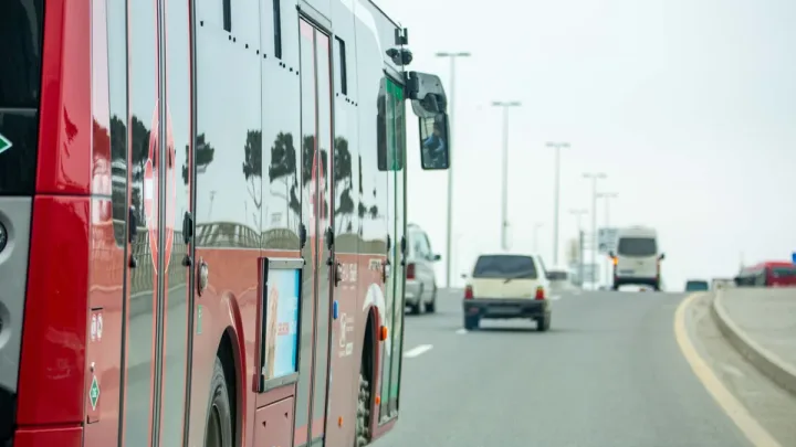 Bakıda iki marşrut üzrə avtobuslar yenilənir