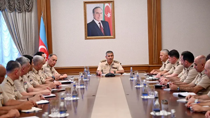 Zakir Həsənov hərbi attaşelərlə görüş keçirdi