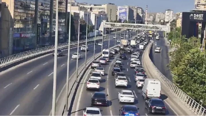 Bu yollarda tıxac var -