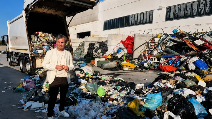 1 milyon avroluq uduş bileti zibildən tapıldı