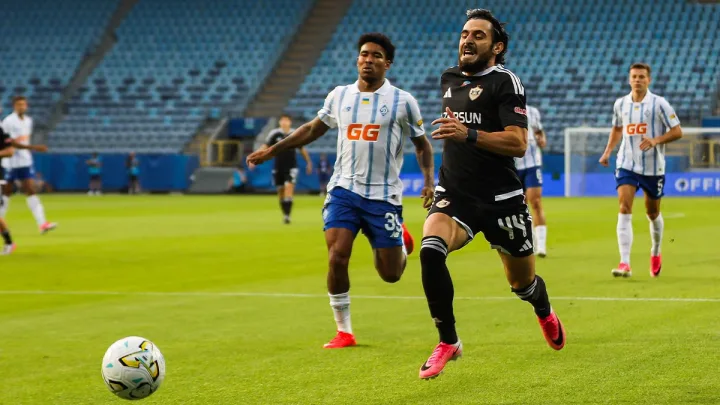 “Qarabağ” “Dinamo” ilə oyunda fasiləyə məğlub yollanıb  