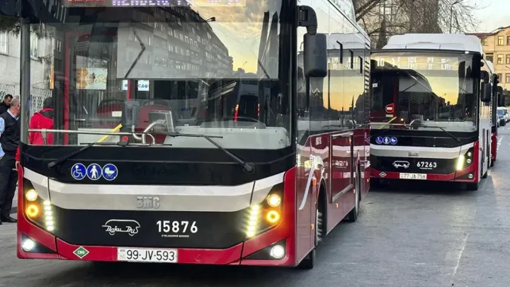 Avqustun 10-u üçün avtobus sərnişinlərinin nəzərinə