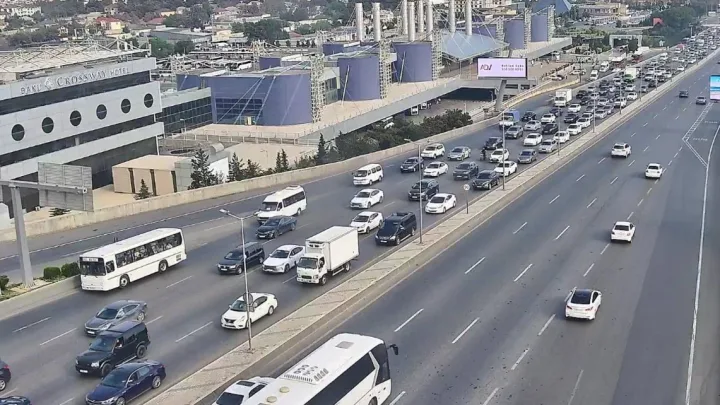 Bu yollarda tıxac var -
